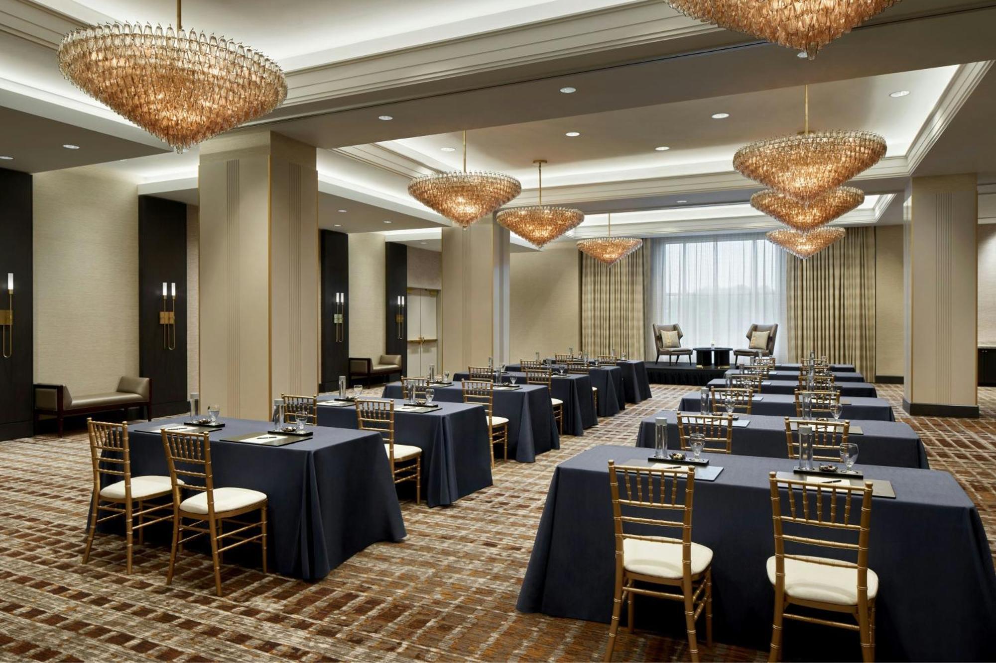 The Ritz-Carlton, Tysons Corner Hotel Eksteriør billede